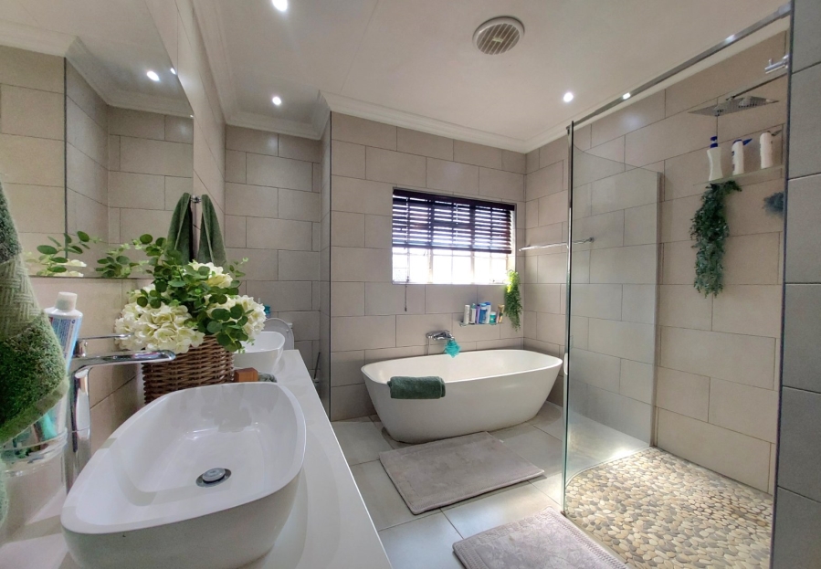 5 Bedroom Property for Sale in Brits North West